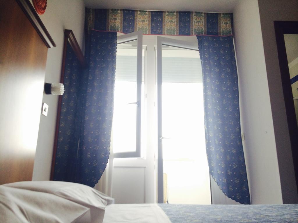 Hotel Villa Candia Lignano Sabbiadoro Rum bild